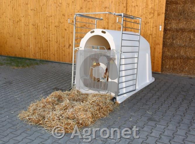 Staja CalfHouse PE UV z ograjo v lažji izvedbi
