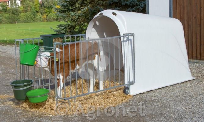 Staja CalfHouse Master Plus z ograjo v lažji izvedbi