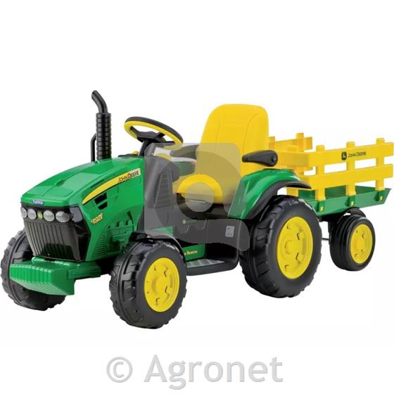 Traktor John Deere s prikolico